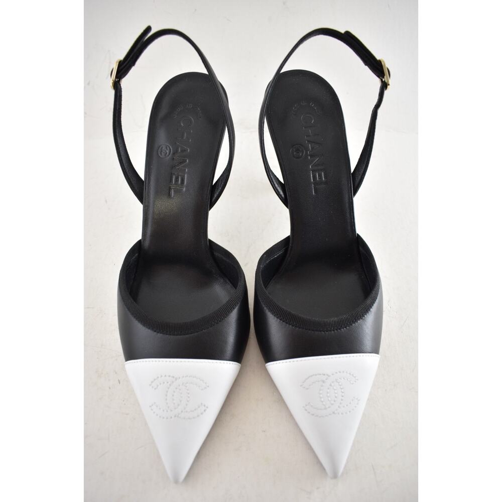 Chanel 26P Black White CC Logo Cap Pointed Toe Slingback Mule Heel Pump 39.5 - Picture 9 of 16